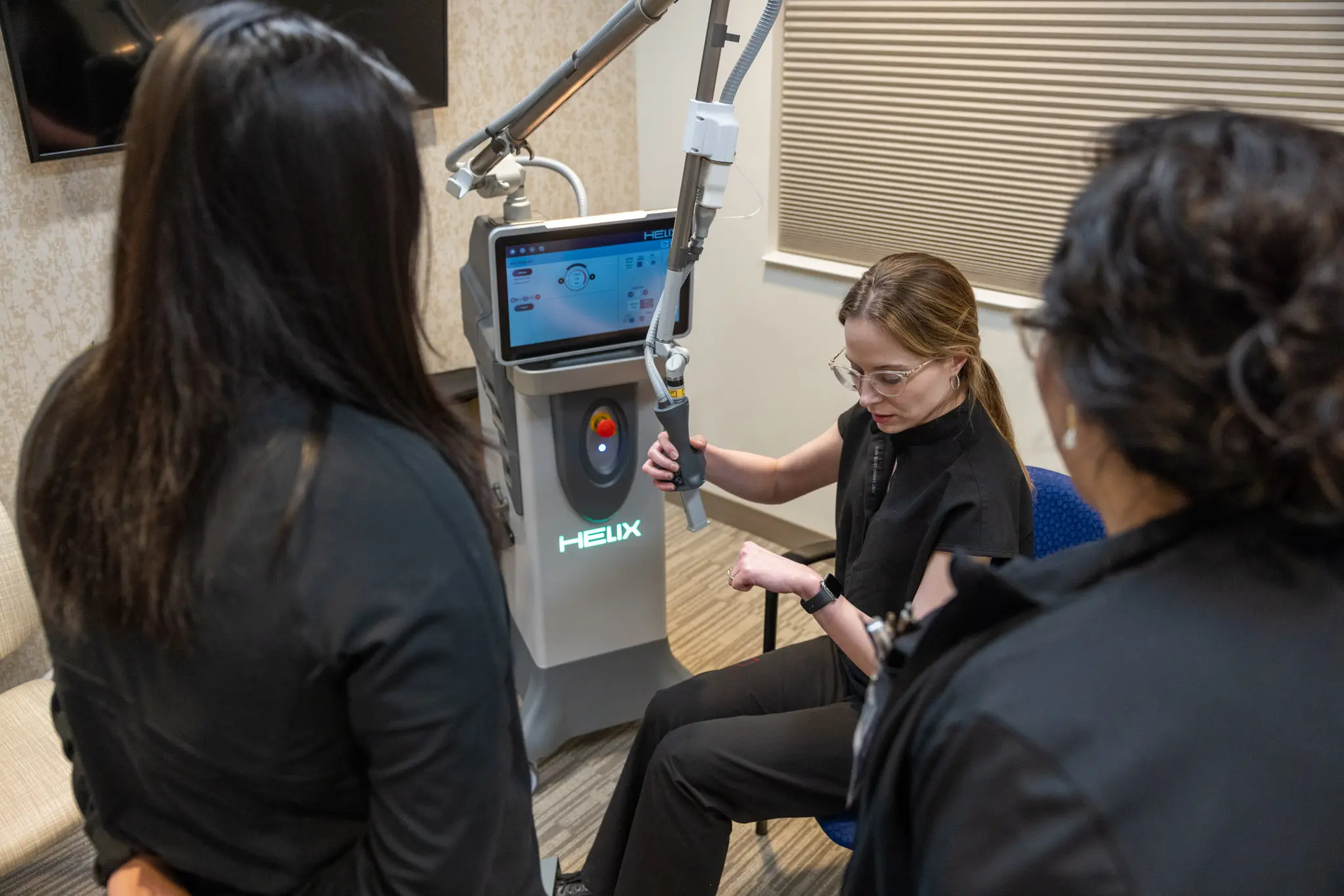 Adrianna Jensen, MD performing Helix treatment at IRIS Aesthetics